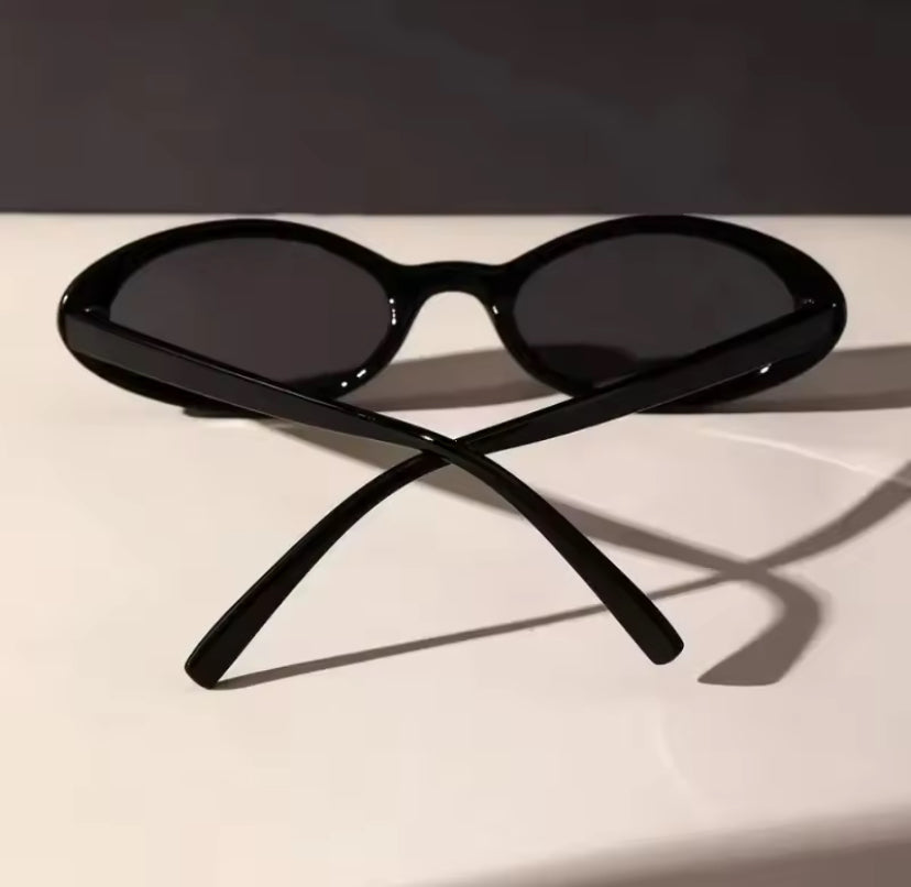 Chic Oval Sunglasses