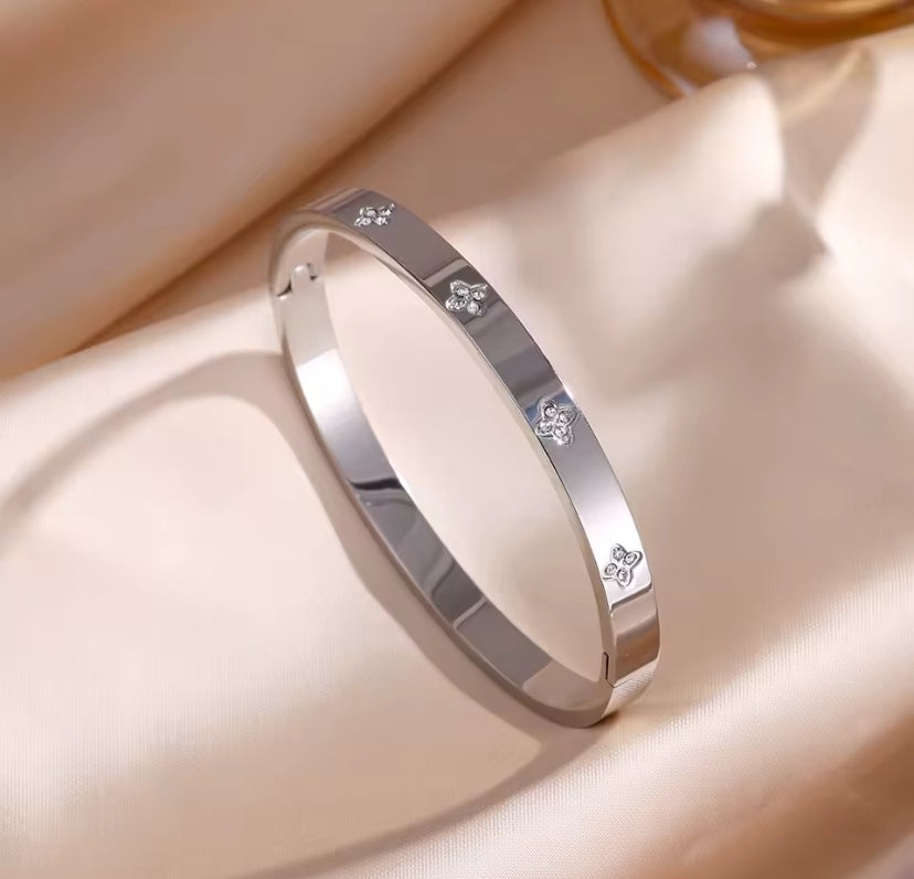 5pcs Stackable Bangle Bracelet Set