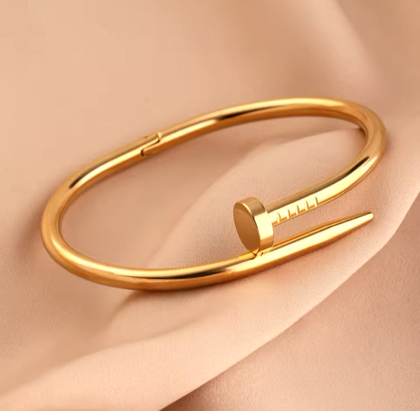 Sparkly Nail Style Bracelet Bangle