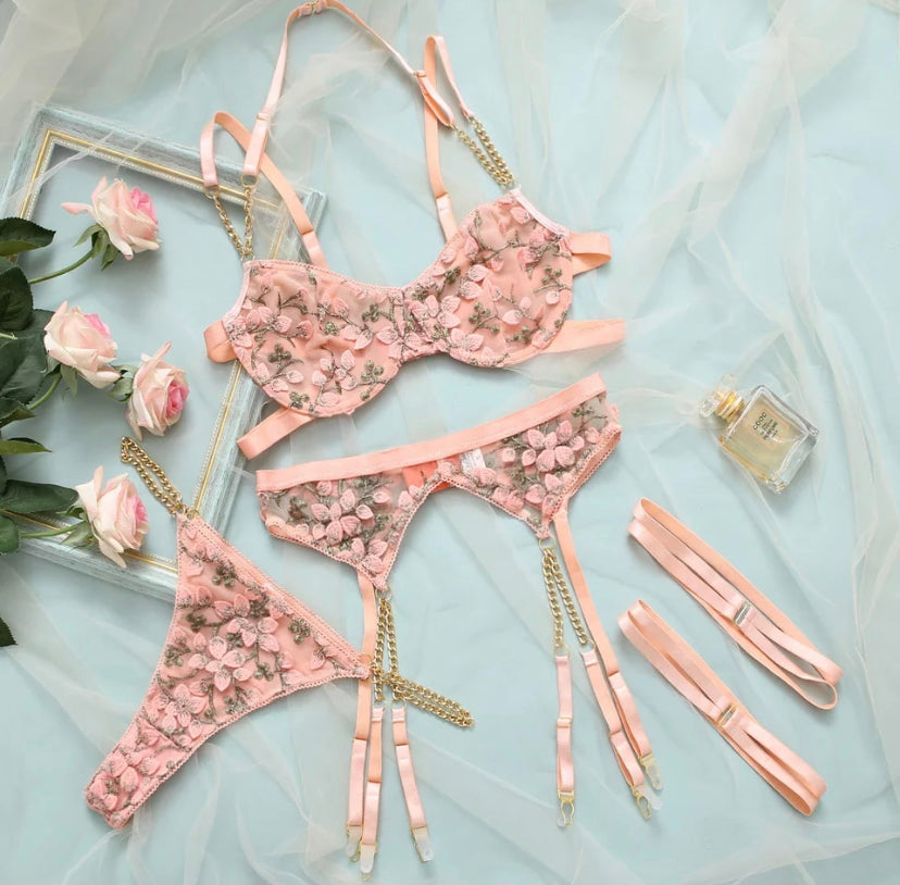 Floral Chain Embroidered Underwear Set