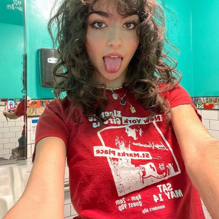 90s Guitar Print Crop Top
