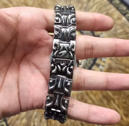 Gothic Claw Watch