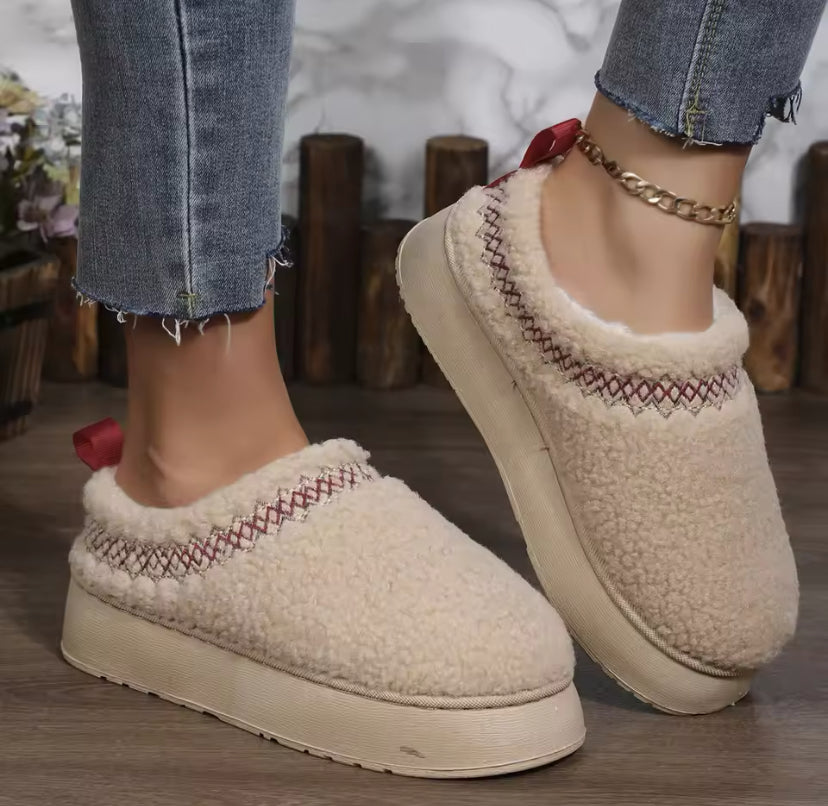 Faux Wool Style Slip On Winter Boots