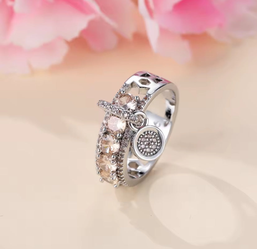 Diamanté Dangle Ring