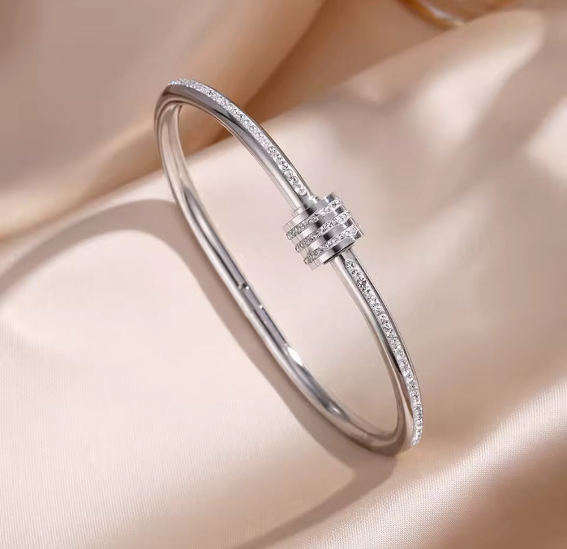 5pcs Stackable Bangle Bracelet Set