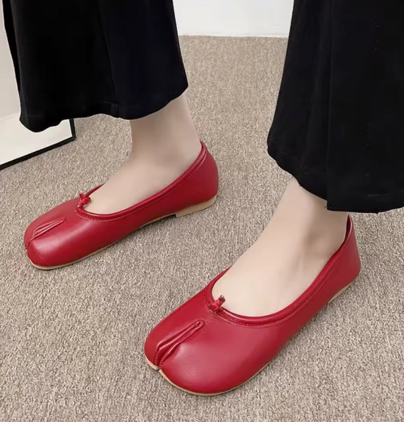 Tabi Split Toe Ballet Flats