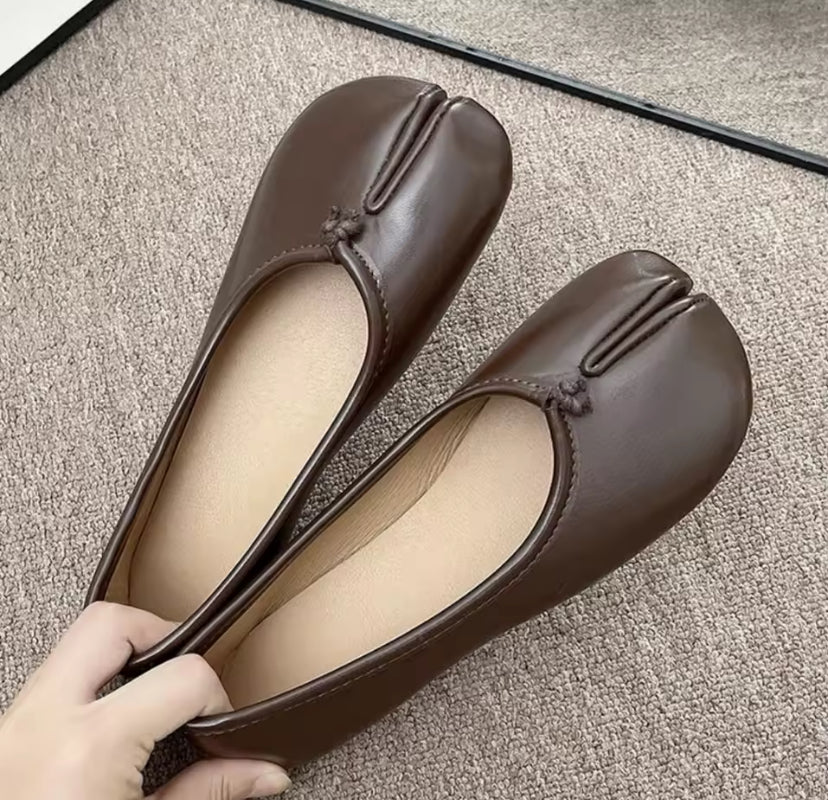 Tabi Split Toe Ballet Flats