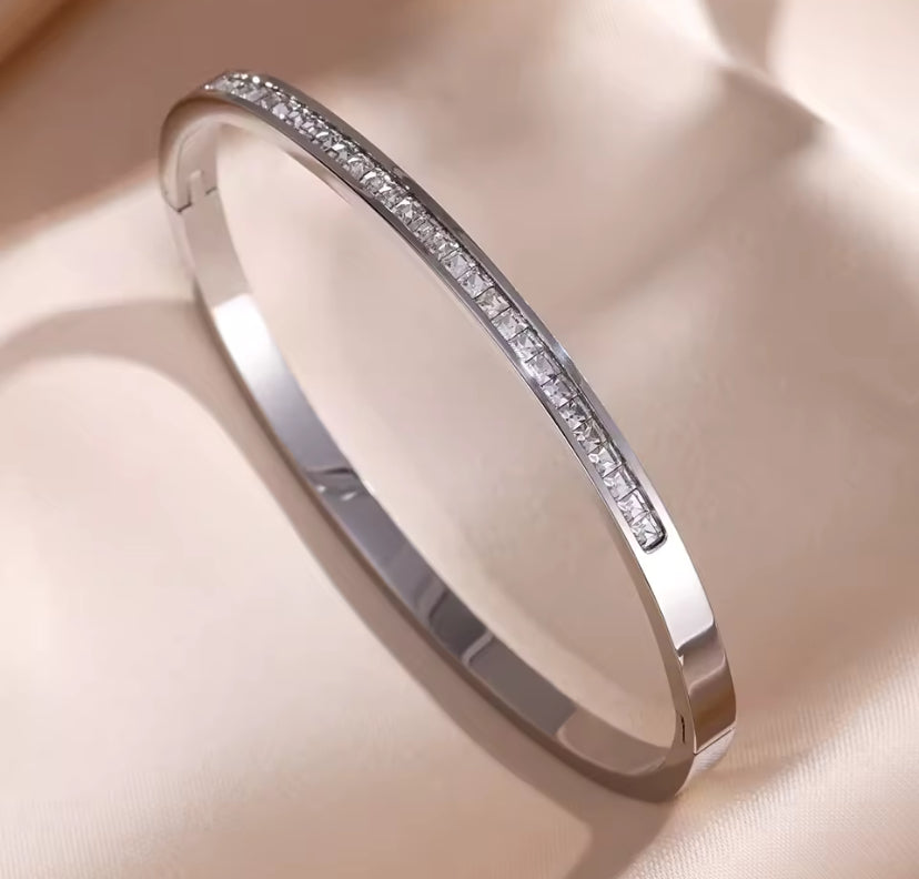 5pcs Stackable Bangle Bracelet Set