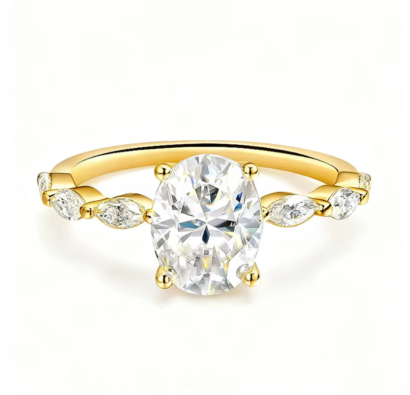 Oval Cut Moissanite Ring